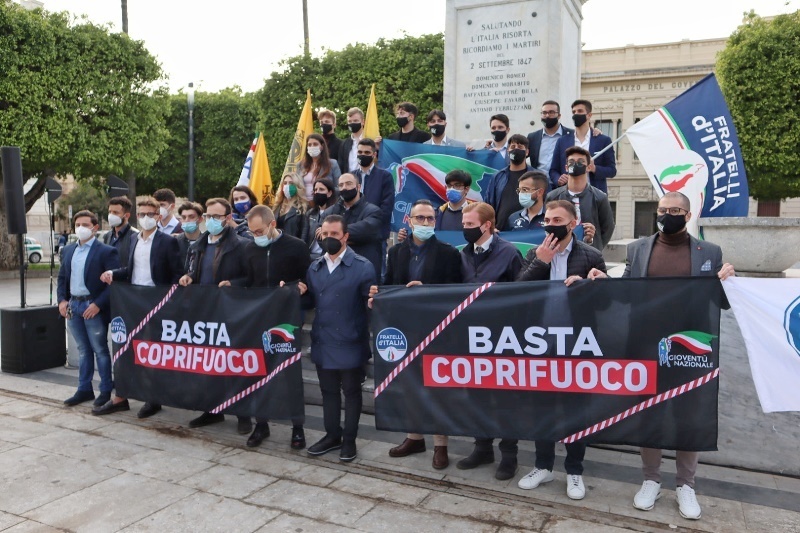 protesta coprifuoco reggio calabria