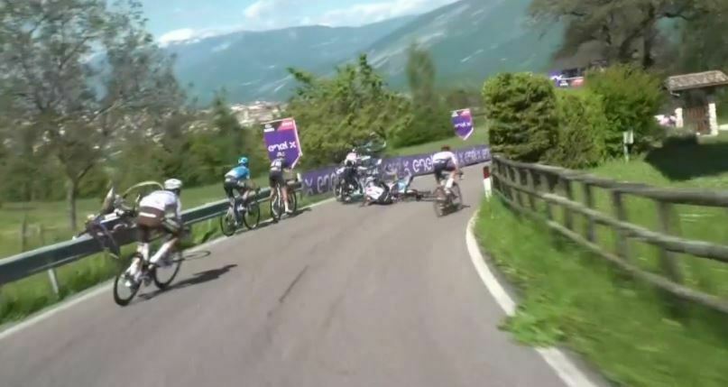 Caduta 17ª tappa del Giro d’Italia