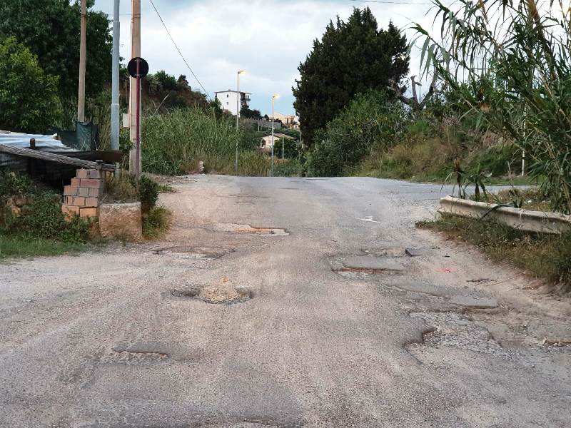 Strada dissestata Bovetto (6)