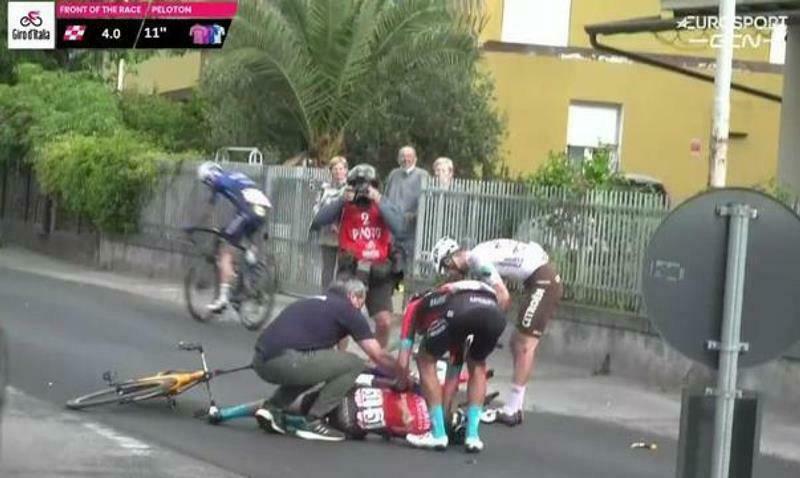 caduta mikel landa giro d'italia