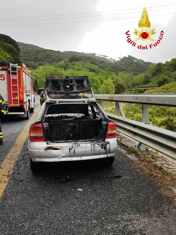 incendio auto messina
