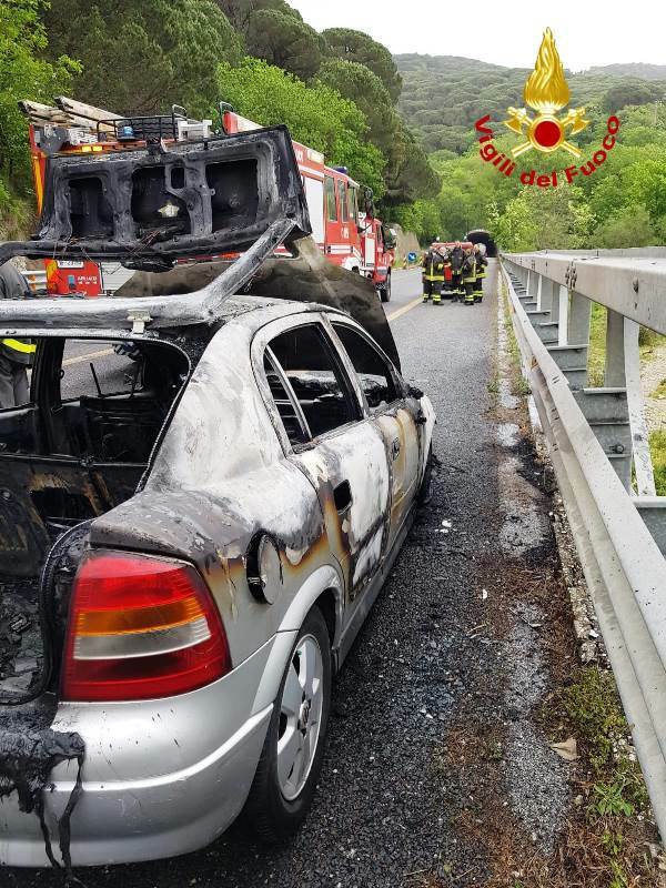 incendio auto messina