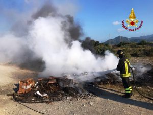 Incendio rifiuti