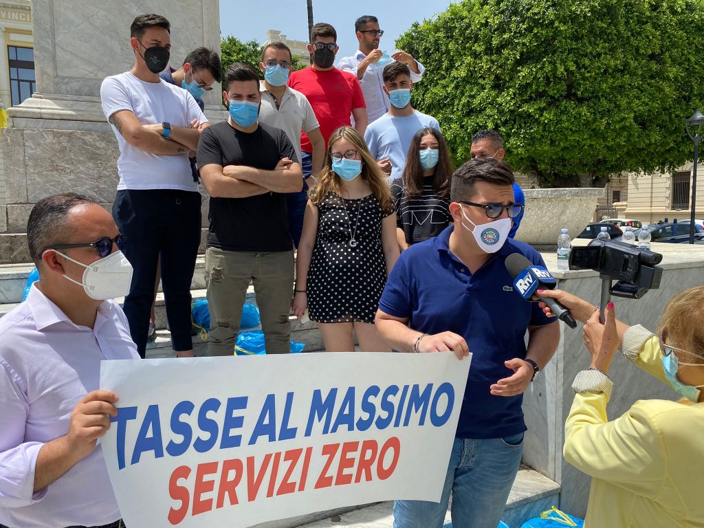 Protesta forza italia