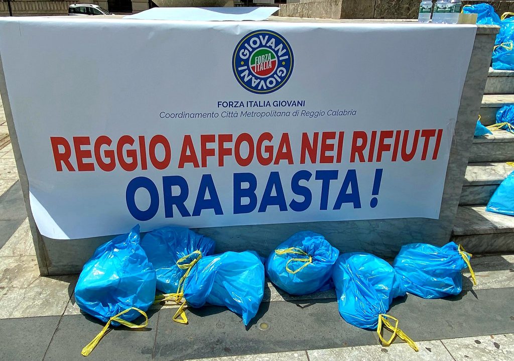 Protesta forza italia