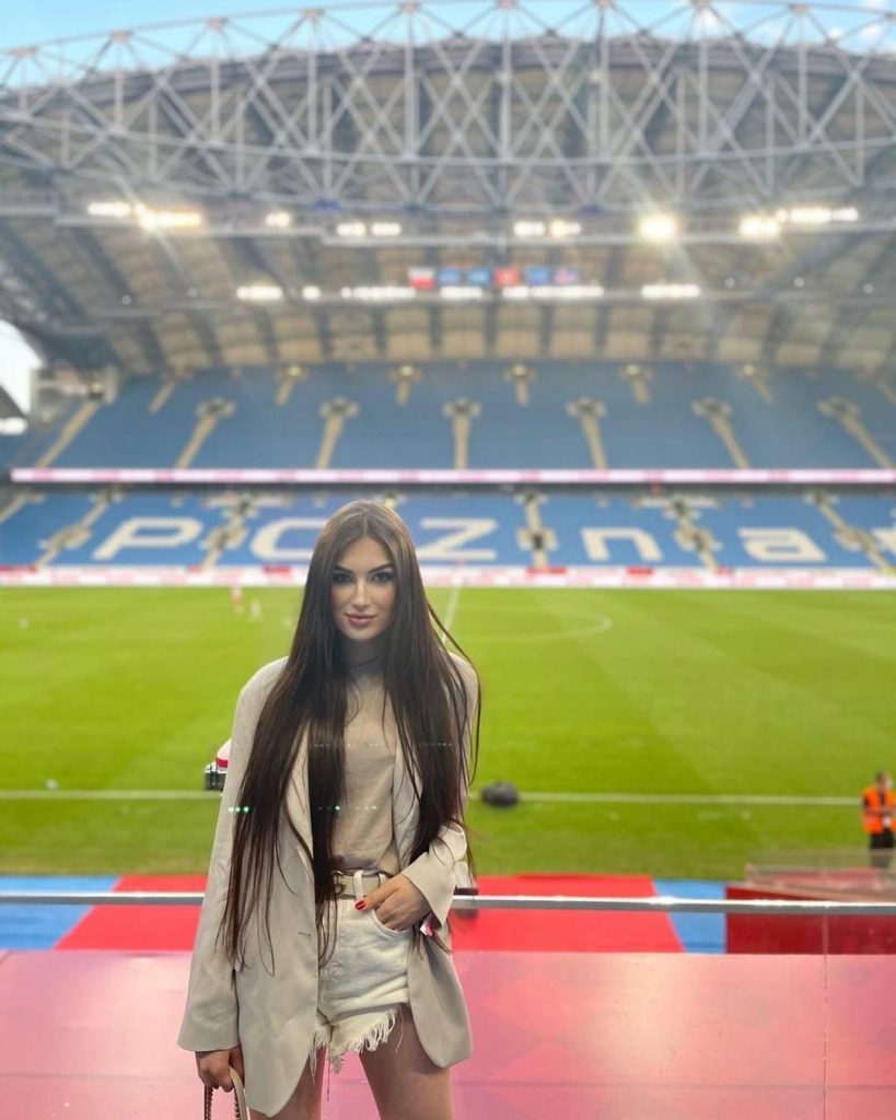 alexx loboda moglie placheta