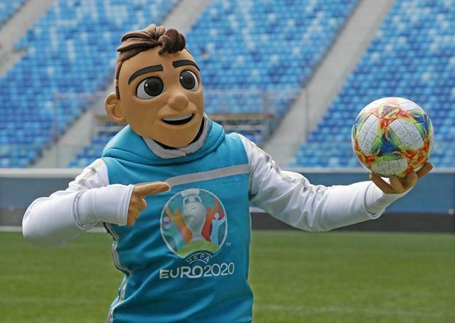 mascotte euro 2021 Skillzy