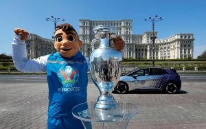 mascotte euro 2021 Skillzy