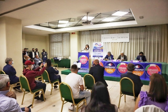presentazione coraggio italia reggio calabria