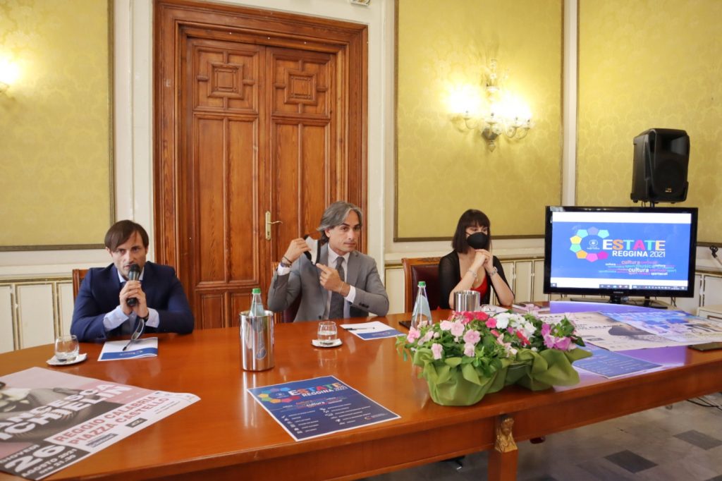 Reggio Calabria: lunedì a Palazzo San Giorgio la presentazione del calendario dell’Estate Reggina. Ad illustrare il ricco programma di iniziative il sindaco Giuseppe Falcomatà