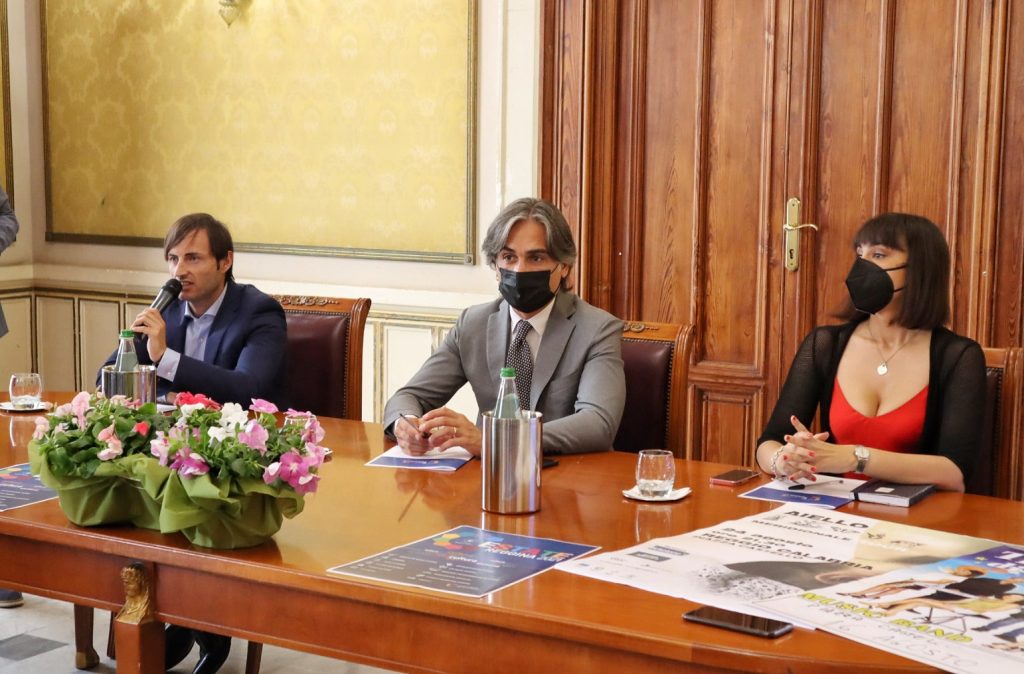 Reggio Calabria: lunedì a Palazzo San Giorgio la presentazione del calendario dell’Estate Reggina. Ad illustrare il ricco programma di iniziative il sindaco Giuseppe Falcomatà