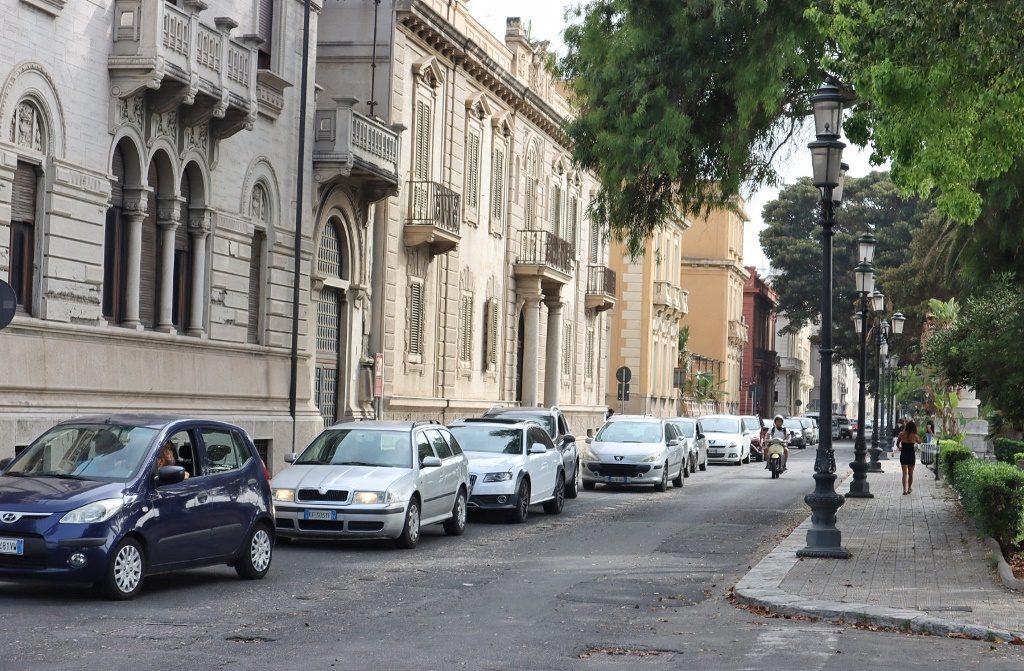primo giorno isola pedonale via marina alta reggio calabria