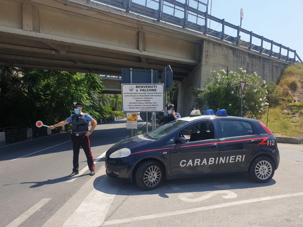 Carabinieri falcone