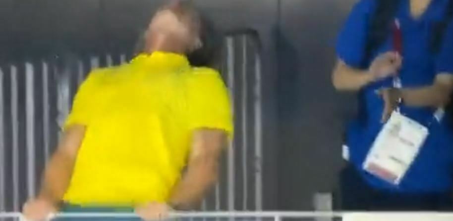 Esultanza allenatore Dean Boxall