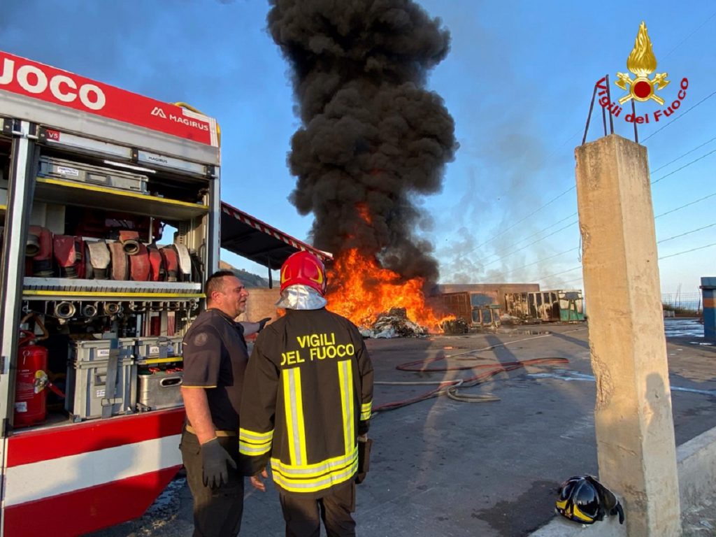 incendio torrenova messina