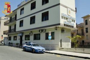 Polizia Barcellona pozzo di gotto