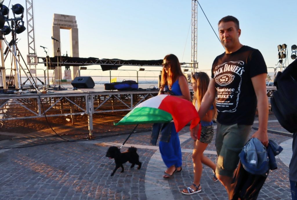 annullato mai schermo arena dello stretto