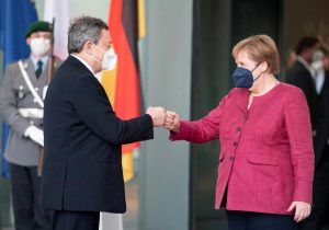Pres Draghi a Berlino con merkel
