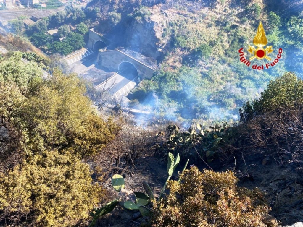 incendio messina