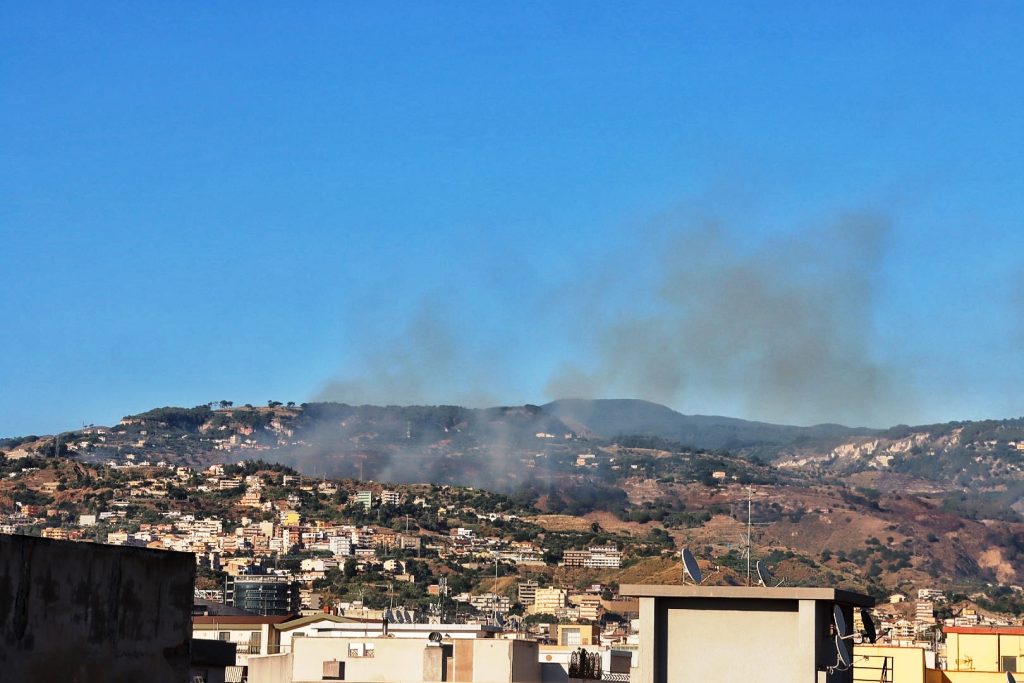 incendio reggio calabria