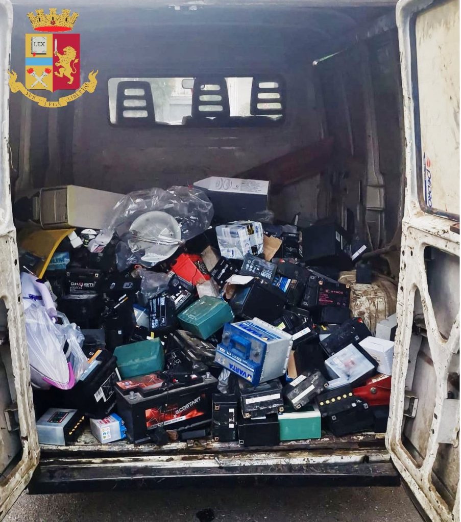 materiale isola ecologica di Pistunina