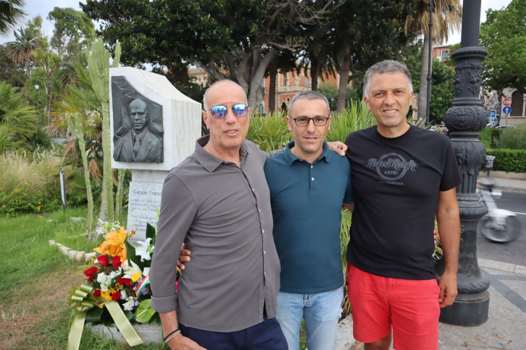 omaggio alla stele di ciccio franco (3)