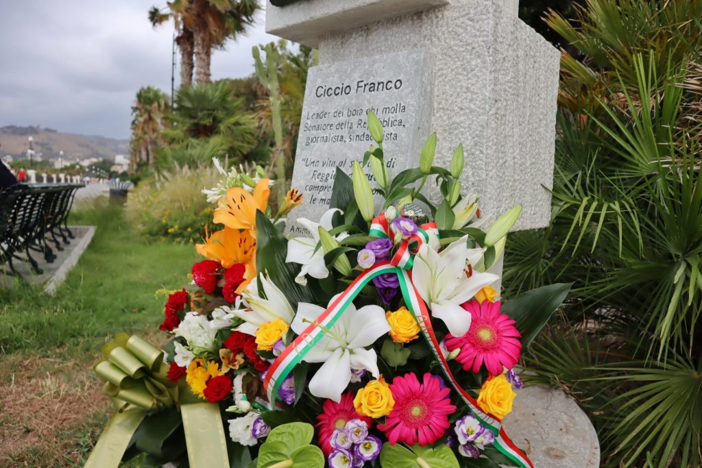 omaggio alla stele di ciccio franco (3)