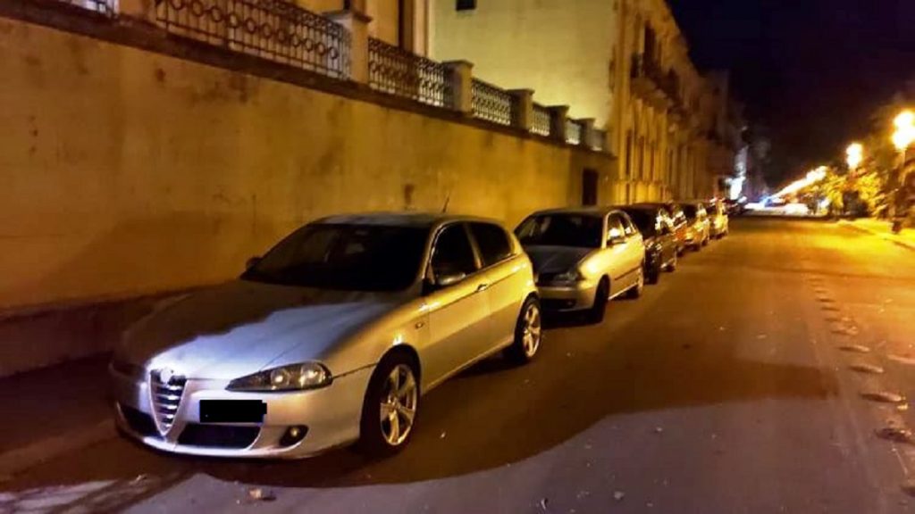 parcheggio selvaggio isola pedonale reggio calabria
