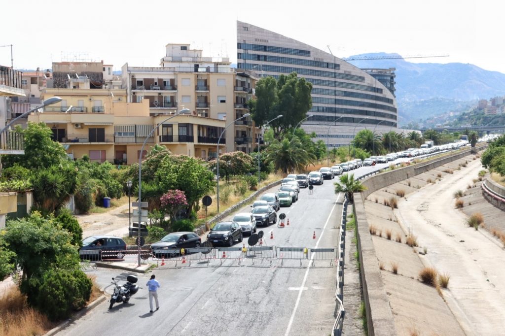 ponte sant'anna caduta calcinacci