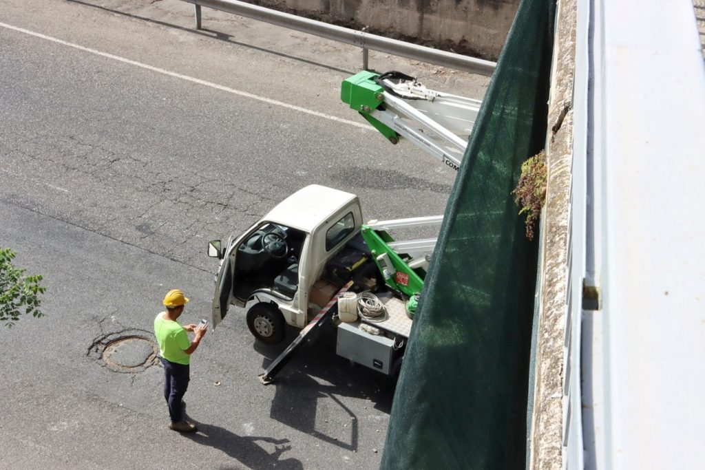 ponte sant'anna caduta calcinacci