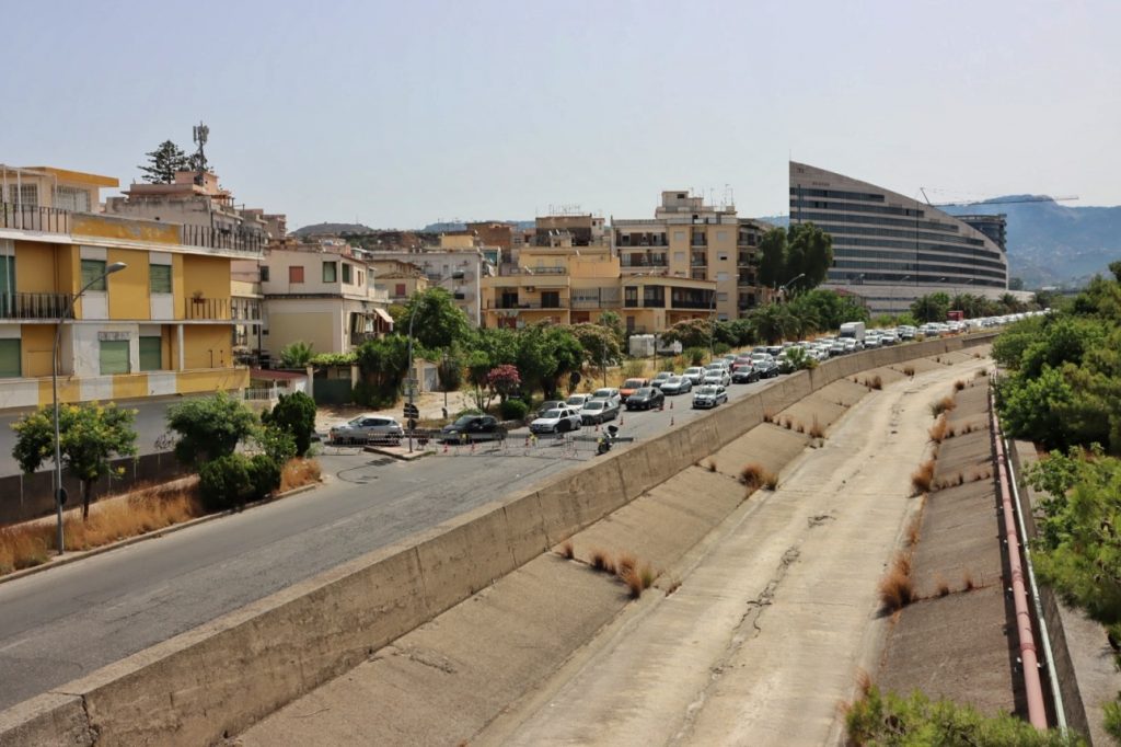 ponte sant'anna crollo calcinacci