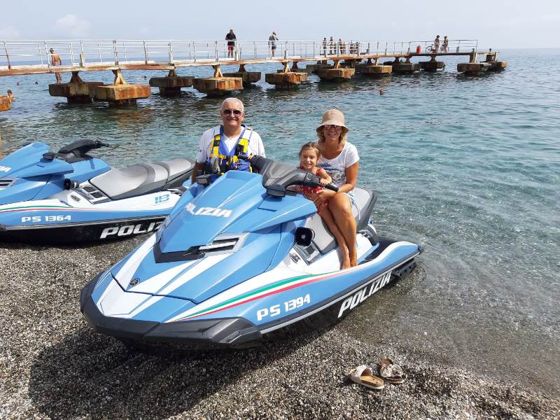 La Polizia di Messina con i giovani, ieri si è tenuta la Giornata Internazionale della Gioventù: le iniziative da Patti a Taormina [FOTO] - Vimarsana News