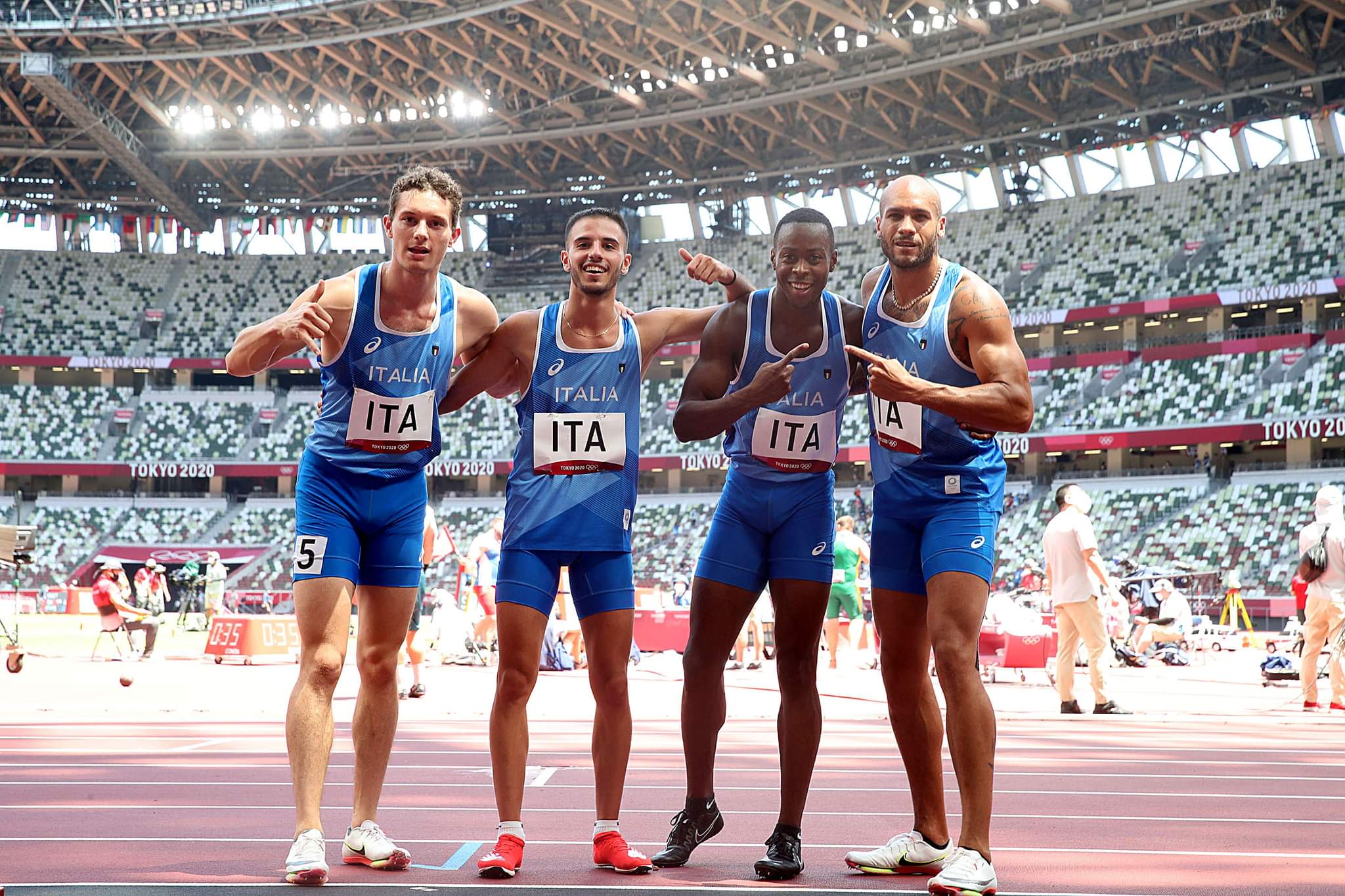 Vittoria Italia staffetta 4×100