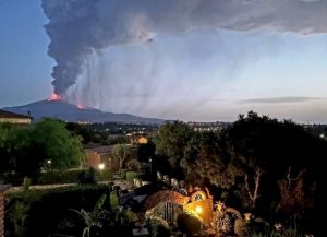 etna eruzione 9 agosto