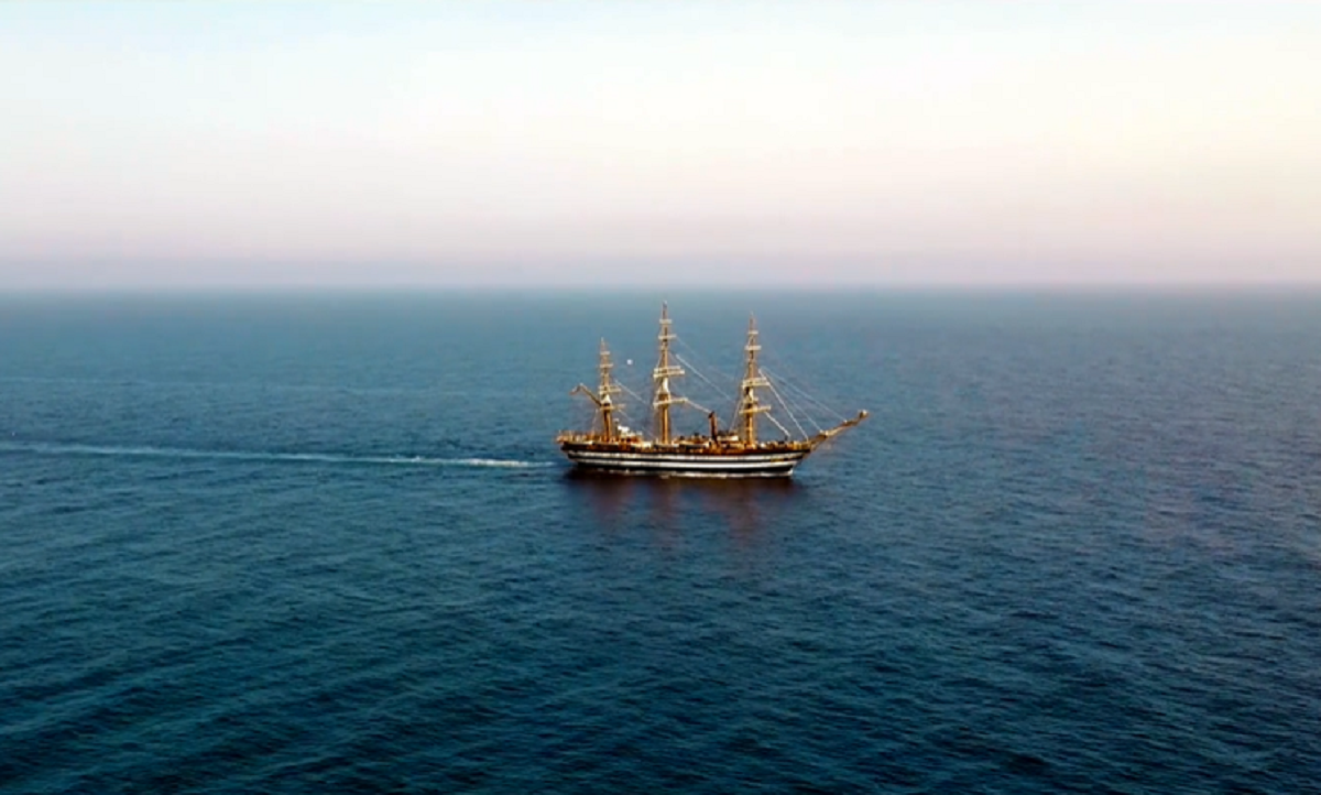Nave Amerigo Vespucci