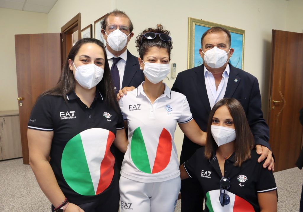 Premiazione atlete Paralimpiadi calabresi a Reggio Calabria anna barbaro enza petrilli raffaella battaglia scagliola