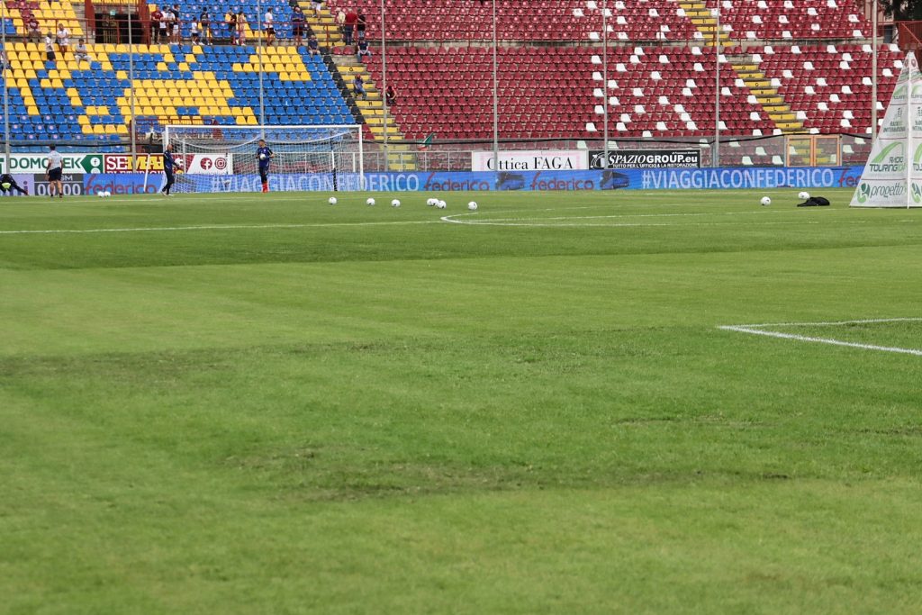Reggina-Spal manto erboso Granillo