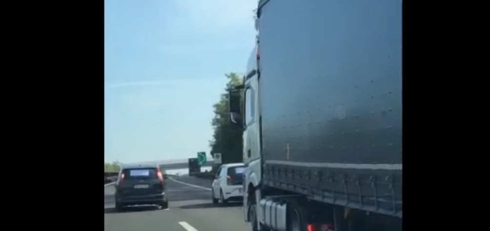 proteste green pass in autostrada