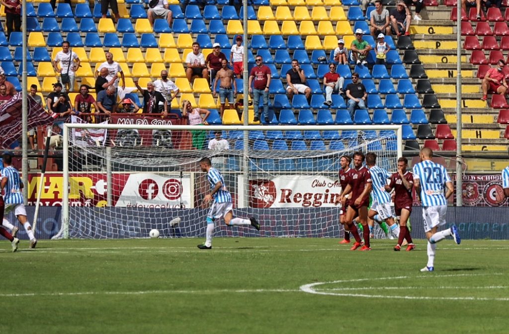reggina-spal pareggio rigore esposito