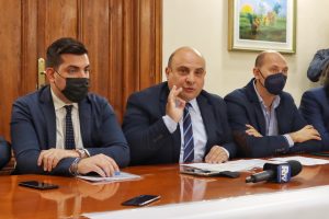 Conferenza centrodestra Reggio Calabria sui rifiuti
