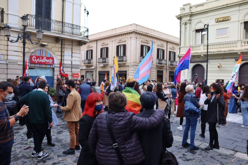 Manifestazione DDl zan piazza camagna
