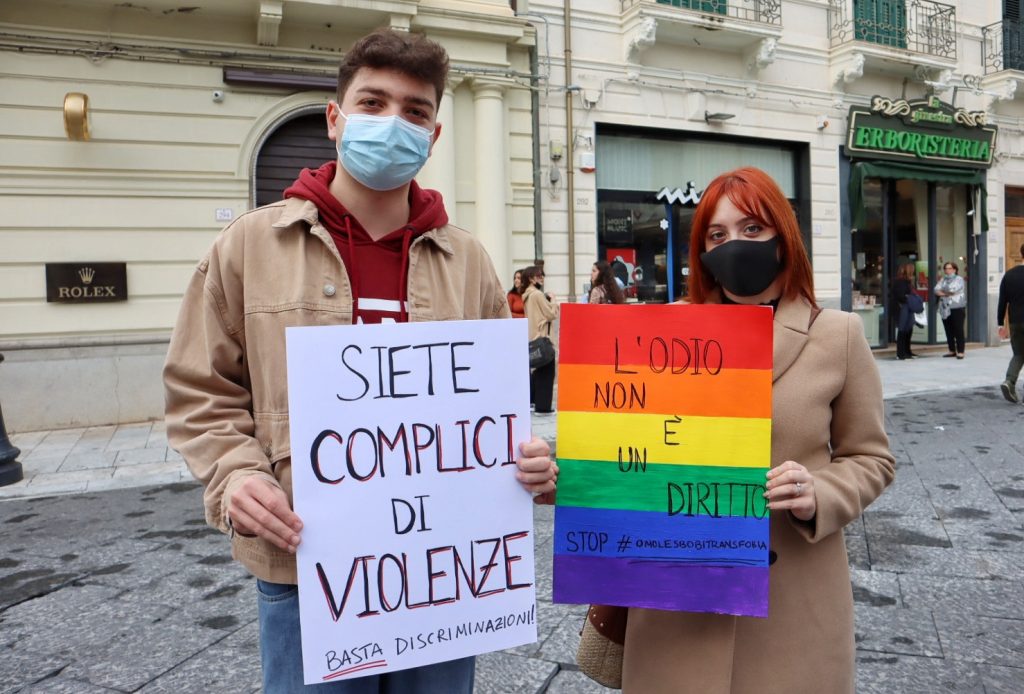 Manifestazione DDl zan piazza camagna