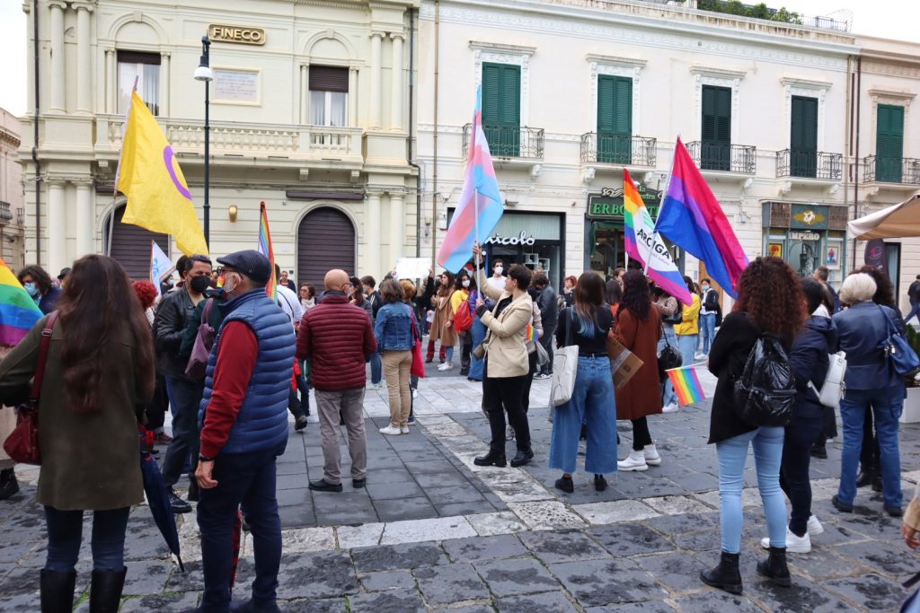 Manifestazione DDl zan piazza camagna