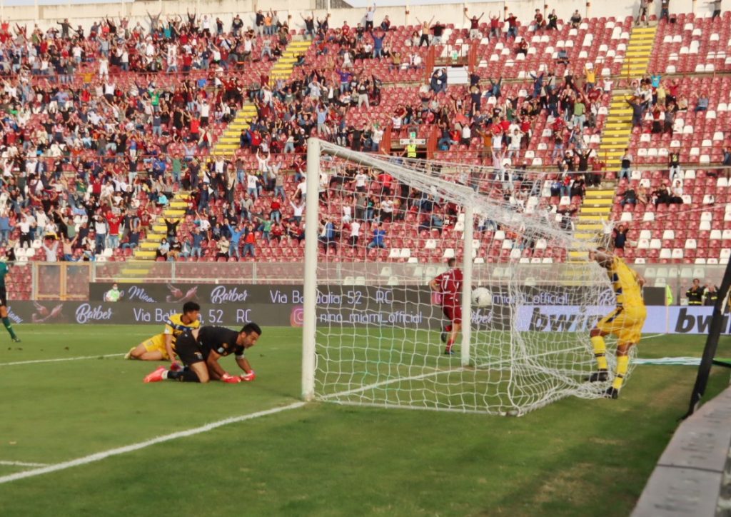 Reggina-Parma gol menez