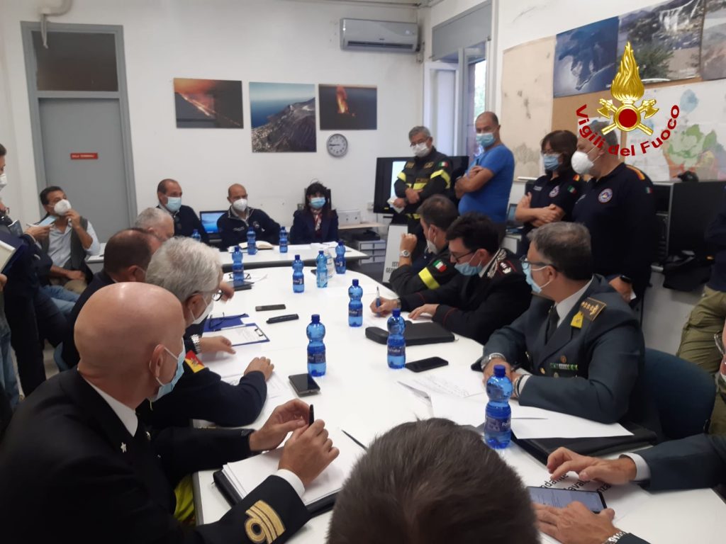 Riunione emergenza vulcano