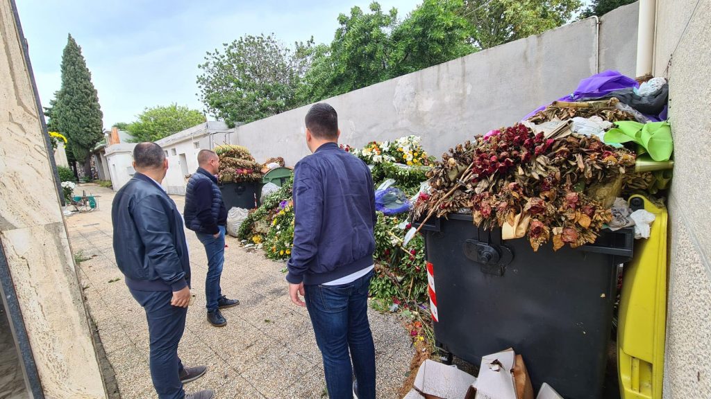 degrado cimiteri reggio calabria