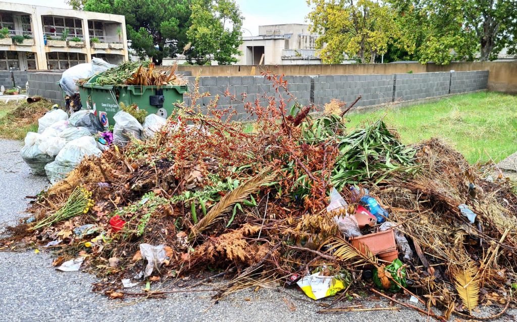 degrado cimiteri reggio calabria