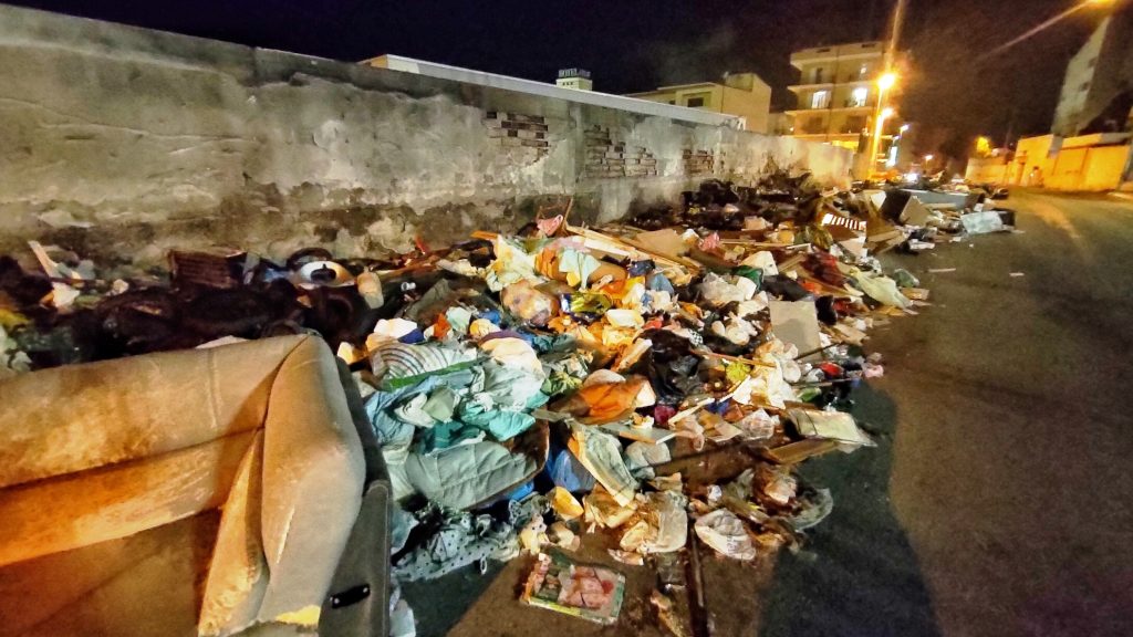 incendio rifiuti ciccarello