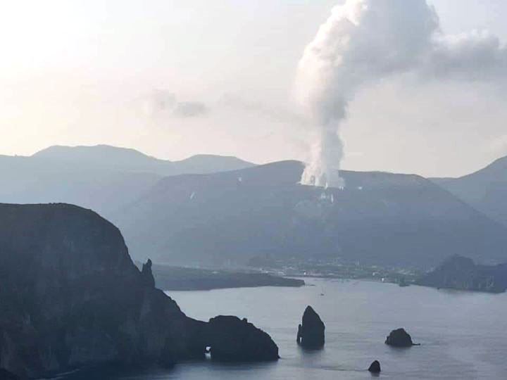 isola vulcano eruzione