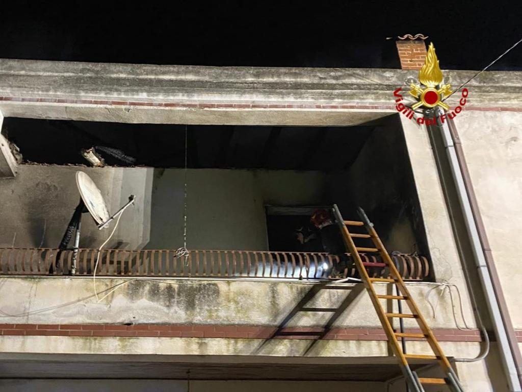 Incendio casa naso